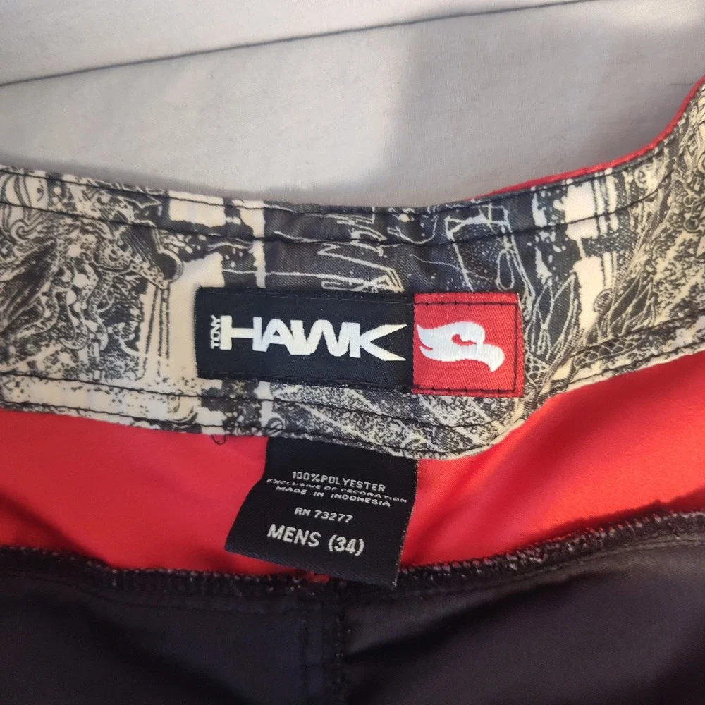 Tony Hawk Men Board Shorts Size 34 Black Red Grey Colorblock Swim Trunks RN73277